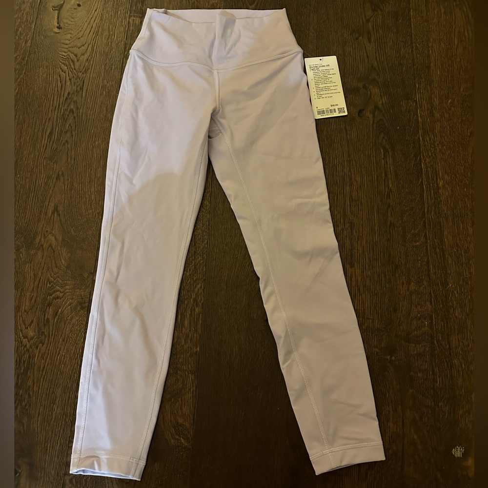 BRAND NEW LAVENDER LULULEMON WUNDER UNDER 25 INCH — RARE!!!